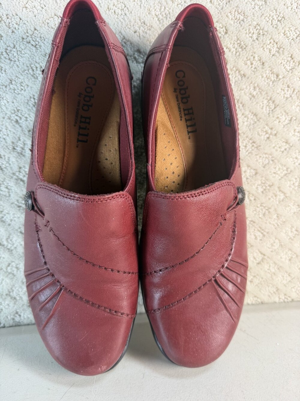 NWT Cobb Hill Paulette Womens Red Slip-on Comfort Loafers leather Flat Size 9.5
